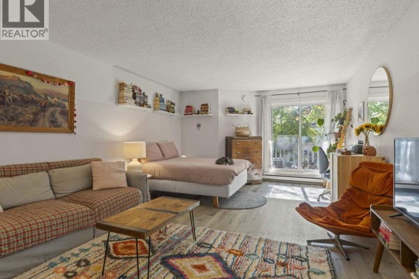 216 1545 E 2nd Avenue, Vancouver, BC V5N1C8 Photo 4