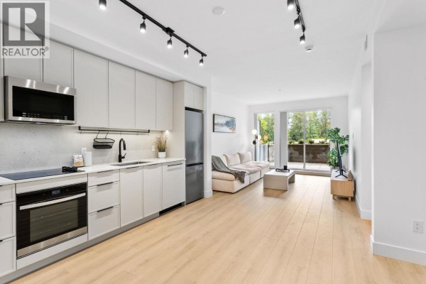 216 3055 Murray Street, Port Moody, BC V3H0P4 Photo 3