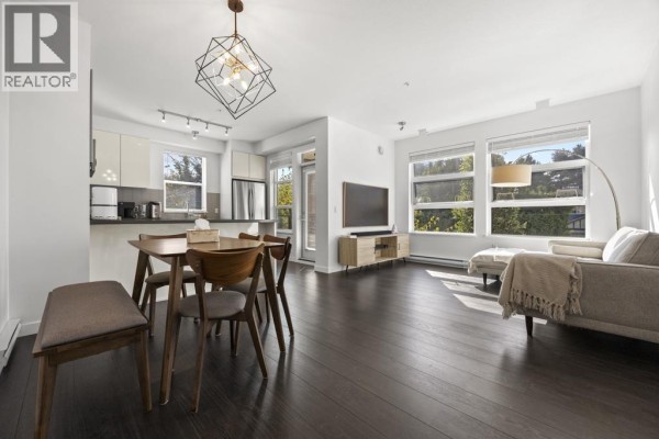 216 607 Cottonwood Avenue, Coquitlam, BC V3J0H1 Photo 2