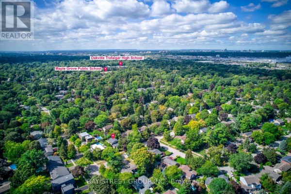 216 Beechfield Road, Oakville, ON L6J5H7 Photo 4