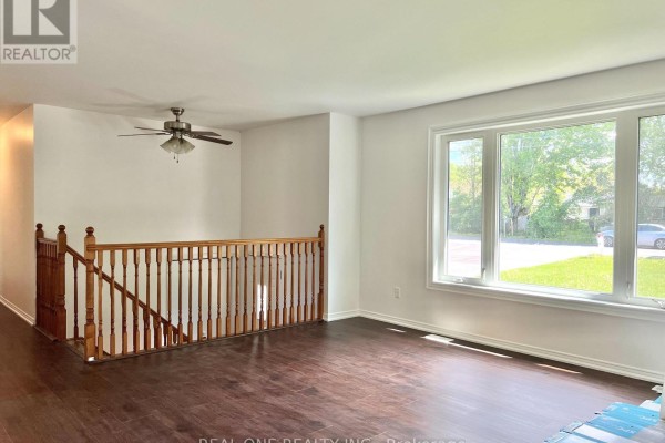Laundry room - 216 Foster Drive, Barrie, ON L4N3X8 Photo 5