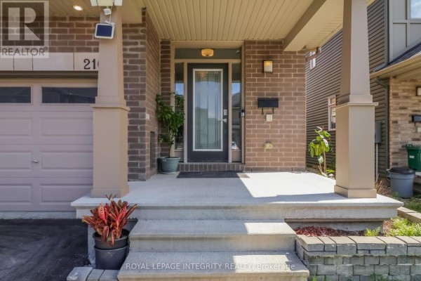216 Gossamer Street, Ottawa, ON K1C7G4 Photo 4