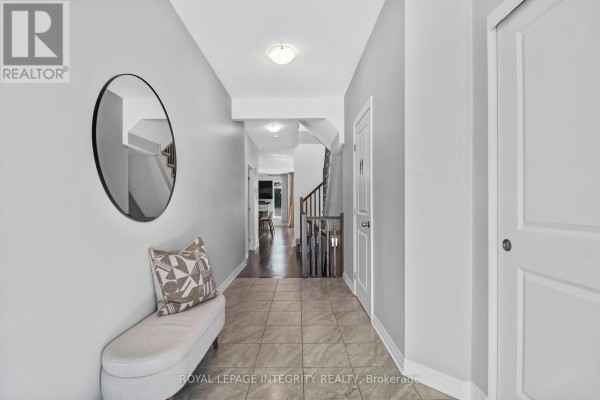 216 Gossamer Street, Ottawa, ON K1C7G4 Photo 5