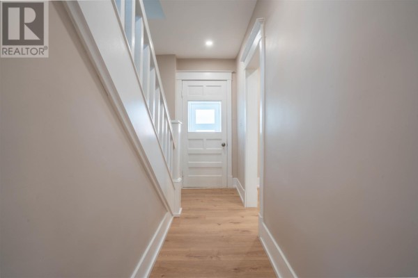 Porch - 216 Goulais Ave, Sault Ste  Marie, ON P6C4Z8 Photo 4