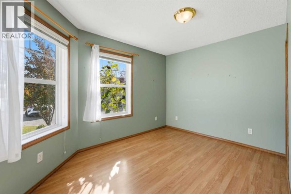 Bedroom - 216 Jenkins Drive, Red Deer, AB T4P3X1 Photo 4