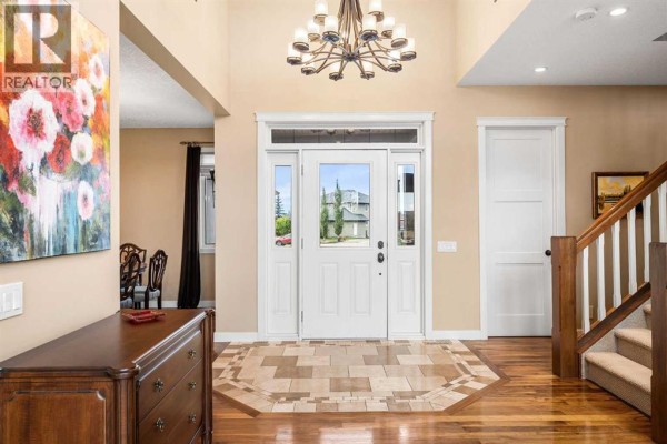 Kitchen - 216 Montclair Place, Cochrane Lake, AB T4C0A8 Photo 5