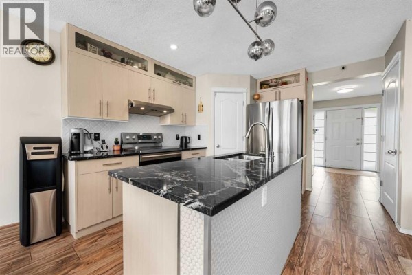 Kitchen - 216 Taracove Road Ne, Calgary, AB T3J5A2 Photo 4