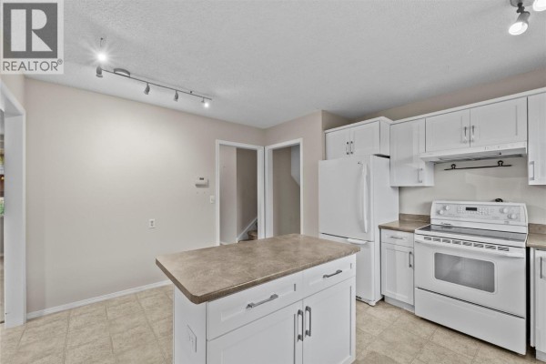 Family room - 2161 Perryville Place, Kamloops, BC V2B7Y1 Photo 4