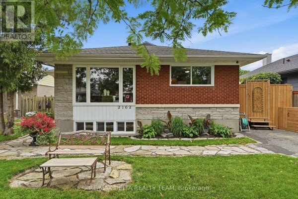 Kitchen - 2162 Rushton Road, Ottawa, ON K2A1N7 Photo 2