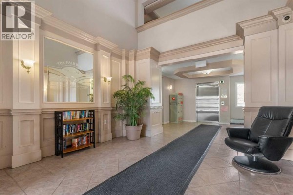 217, 26 Country Hills View Nw, Calgary, AB, photo 3
