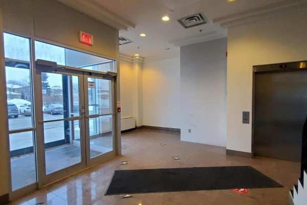217 - 10909 Yonge Street, Richmond Hill, ON L4C3E3 Photo 4