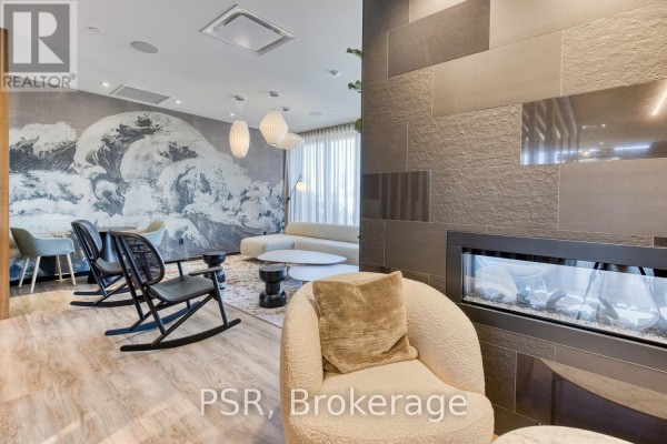 Living room - 217 - 150 Hollywood Court, Cambridge, ON N1R0E6 Photo 3