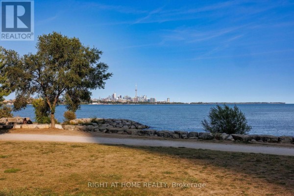 Primary Bedroom - 217 - 2119 Lake Shore Boulevard W, Toronto, ON M8V4E8 Photo 4
