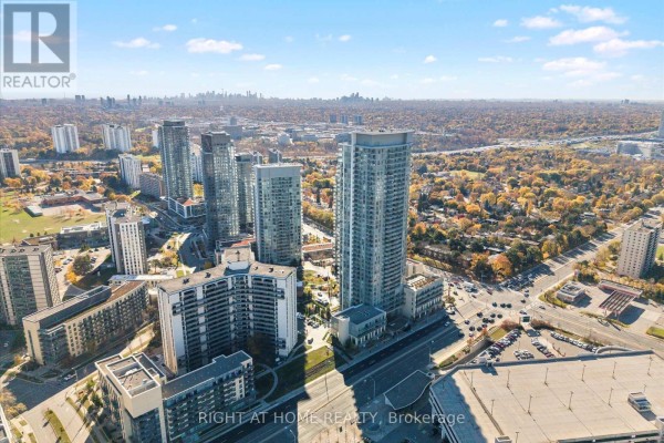 217 - 70 Forest Manor Road, Toronto, ON, photo 2