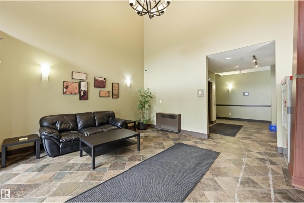 Dining room - #217 2503 Hanna Cr Nw, Edmonton, AB T6R0H1 Photo 2