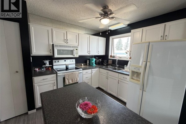 Bedroom - 217 4th Avenue E, Spiritwood, SK S0J2M0 Photo 4