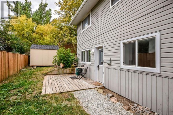 217 John Street, Clearview, ON L0M1S0 Photo 2