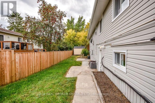 217 John Street, Clearview, ON L0M1S0 Photo 4