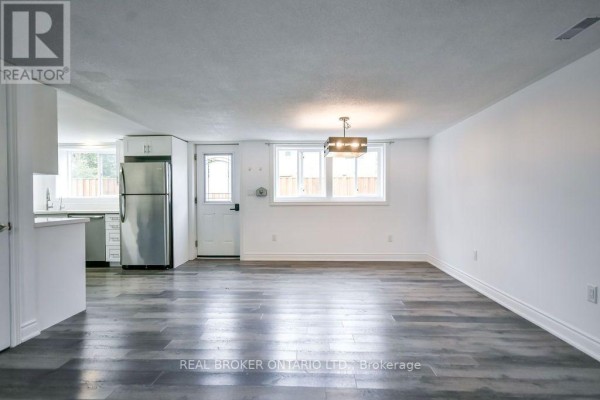 217 John Street, Clearview, ON L0M1S0 Photo 5