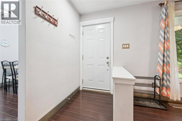 Bathroom - 217 Mayfield Avenue, Waterloo, ON N2J3S6 Photo 5