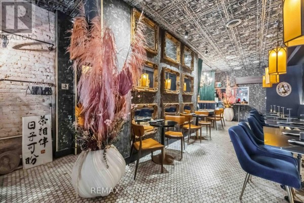 217 Ossington Avenue, Toronto, ON M6J2Z9 Photo 4