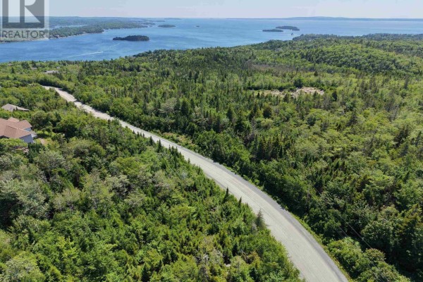 217 Toni Avenue, Boutiliers Point, NS B3Z1X4 Photo 2