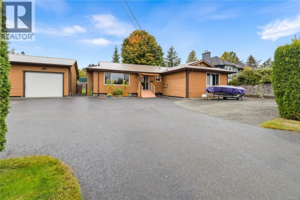 2170 Alder St S, Campbell River