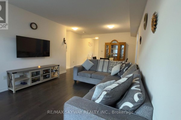 2170 Lozenby Street, Innisfil, ON, photo 2