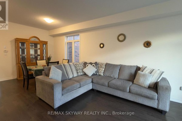 2170 Lozenby Street, Innisfil, ON, photo 3