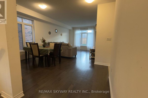 Eating area - 2170 Lozenby Street, Innisfil, ON L9S0M9 Photo 4