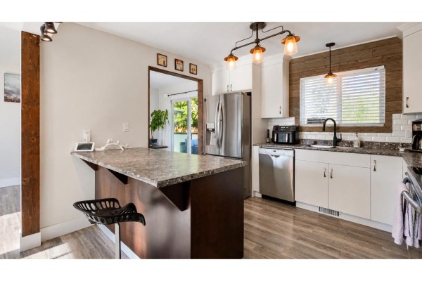 2170 Moss Court, Abbotsford, BC V2S4Y6 Photo 5