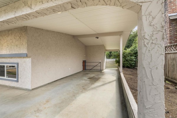 2170 Wildwood Street, Abbotsford, BC, photo 3