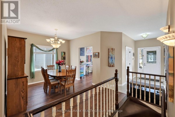 Eating area - 2171 Descartes Street, Ottawa, ON K4A4E4 Photo 2