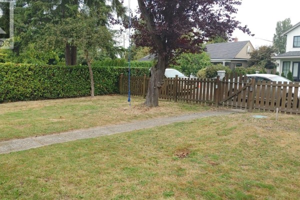 2171 Stirling Avenue, Richmond, BC V7B1J6 Photo 3