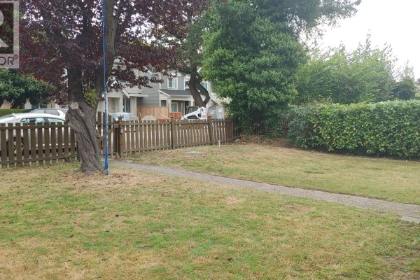 2171 Stirling Avenue, Richmond, BC V7B1J6 Photo 4