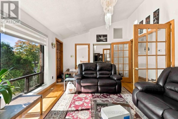 Living room - 2173 Carnegie Street, Ottawa, ON K1G2V4 Photo 4