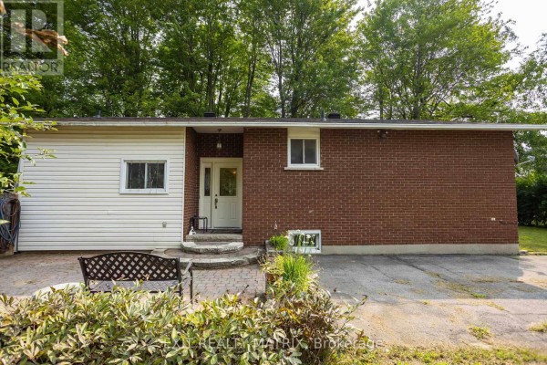 Primary Bedroom - 2174 Des Pins Street, The Nation, ON K4R1C5 Photo 4