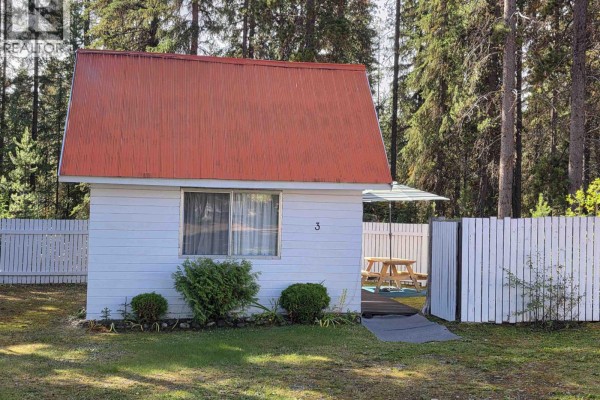 Dining room - 21741 Hamlet Frontage Road, Topley, BC V0J2Y0 Photo 3