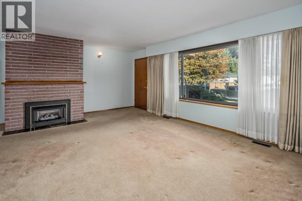 21742 121 Avenue, Maple Ridge, BC V2X3S6 Photo 3