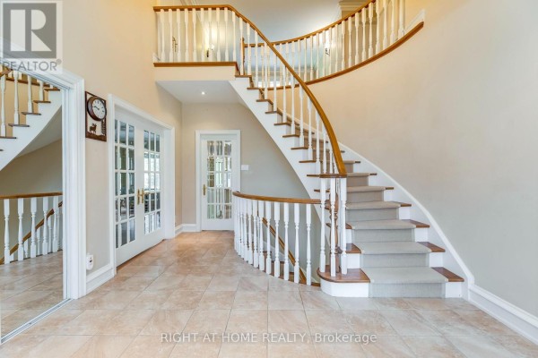 2175 Oneida Court, Mississauga, ON, photo 2