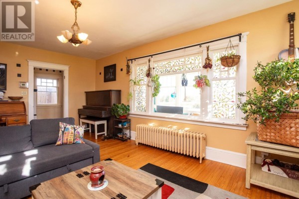 Family room - 21767 Trans Canada Highway, North Tryon, PE C0B1A0 Photo 3