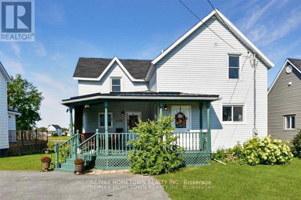 Kitchen - 2178 Dundas Street E, Edwardsburgh/cardinal, ON K0E1E0 Photo 2