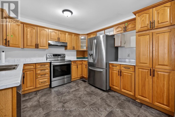 Foyer - 2178 Dundas Street E, Edwardsburgh/cardinal, ON K0E1E0 Photo 5
