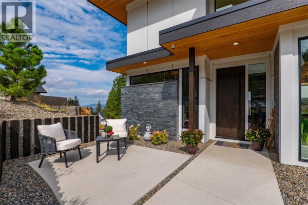 3pc Bathroom - 2179 Lupin Court, Kamloops, BC V2E0E2 Photo 2