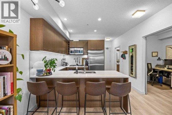 Living room - 218, 323 20 Avenue Sw, Calgary, AB T2S2G5 Photo 2