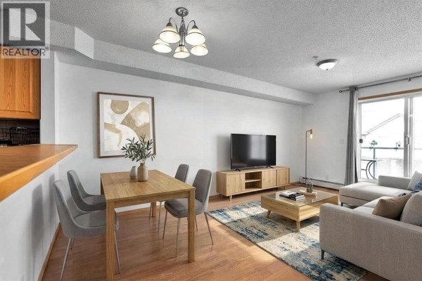Primary Bedroom - 218, 92 Saddletree Court Ne, Calgary, AB T3J0K9 Photo 4