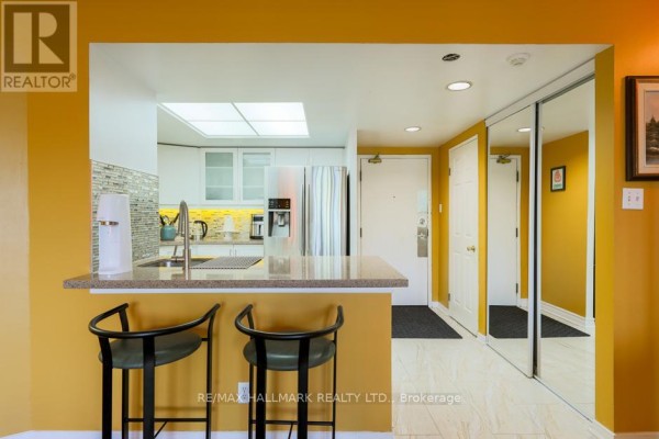 Kitchen - 218 - 6 Humberline Drive, Toronto, ON M9W6X8 Photo 4