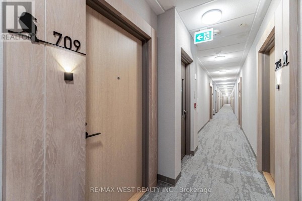 218 - 60 George Butchart Drive, Toronto, ON M3K0E1 Photo 5