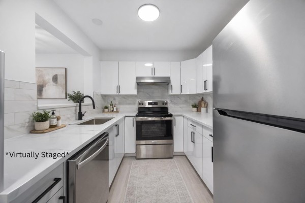 218 15268 105 Avenue, Surrey, BC V3R0W8 Photo 5