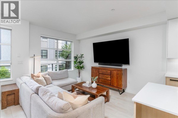 218 2045 Heritage Park Lane, North Vancouver, BC V7H0E3 Photo 5
